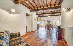 TV - Awesome home in Cortona (Cortona)