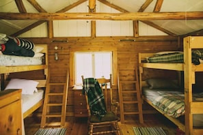 1 habitación y ropa de cama