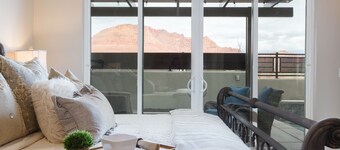 Ocotillo Springs Resort 32, Private Pool, Hot Tub, Hockey Table, Foosball, 2 PS4 and Community Pool