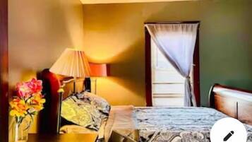 4 bedrooms, WiFi, bed sheets