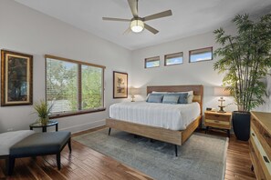 3 habitaciones, escritorio, tabla de planchar con plancha y wifi gratis