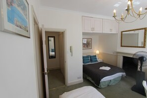 Classic Studio | Iron/ironing board, free WiFi, bed sheets - StayIn - Queensway (London)