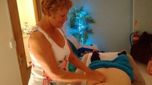 Deep-tissue massages, Swedish massages, massages - Diamond House (Great Yarmouth)