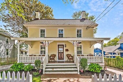 Sea Horse Cottage-5 Bedrooms, 3 Full Baths, 2 Half Baths, Sleeps 13