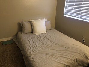 2 Schlafzimmer, Zimmersafe, BĂŒgeleisen/BĂŒgelbrett, WLAN