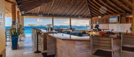 Bar (en la propiedad)