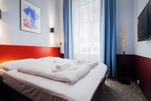 Soundproofing, free WiFi, bed sheets