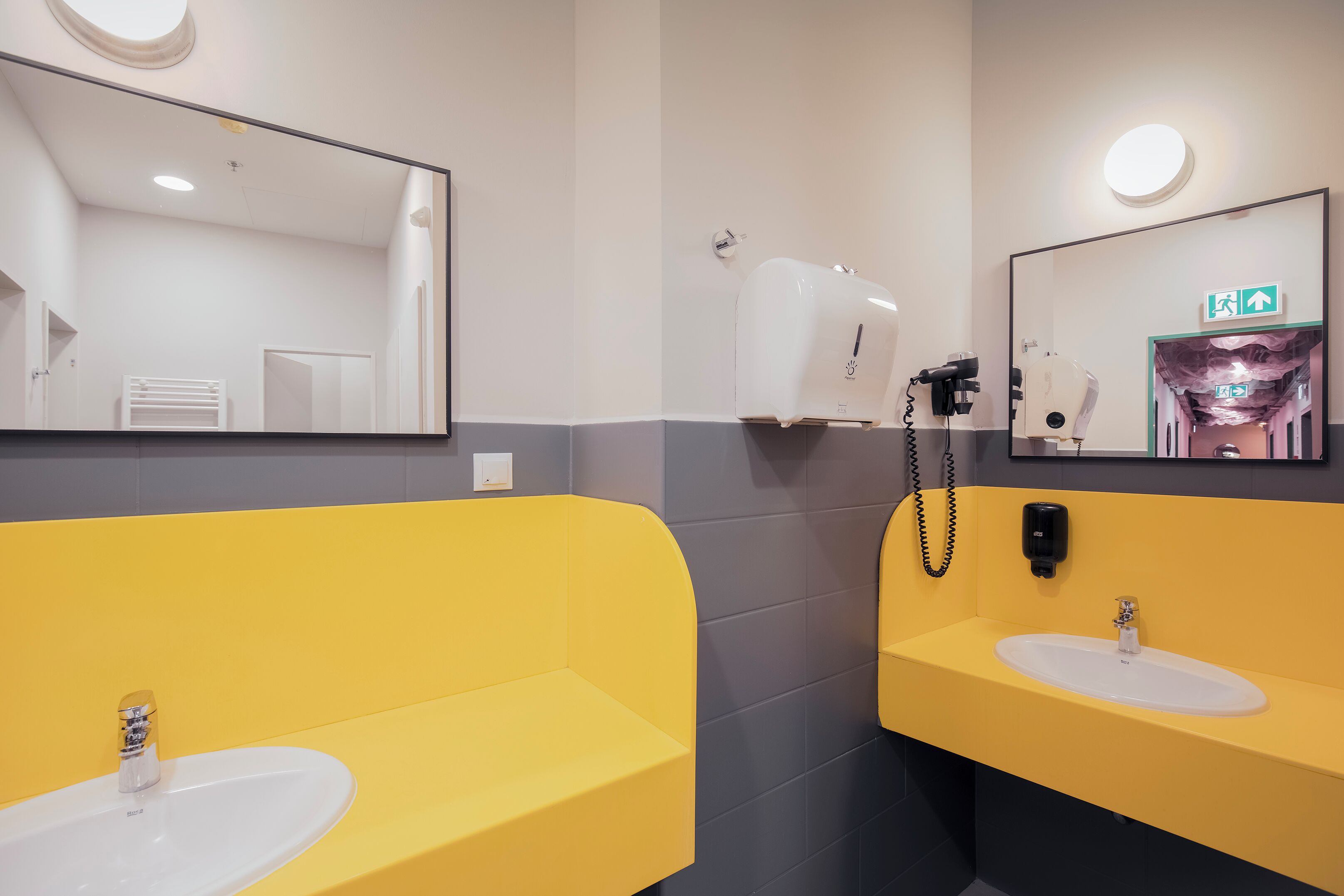 Foto - Maverick Athenaeum