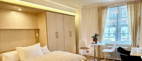 1 chambre, fer et planche à repasser, Wi-Fi gratuit, draps fournis