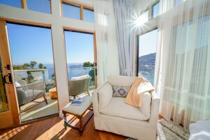 Caja de seguridad en la habitación y cortinas blackout 