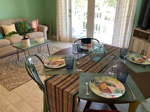 Dining - Summer Breeze "Beach Vibes" Condo #111 - Ocean View! (Miramar Beach)