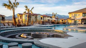 Piscine extérieure, piscine chauffée