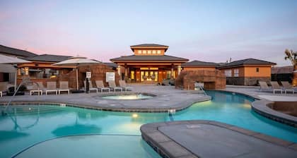 Zion Village Resort PLAYcation 1 - Sleeps 21 with Private Hot Tub & Pool Access