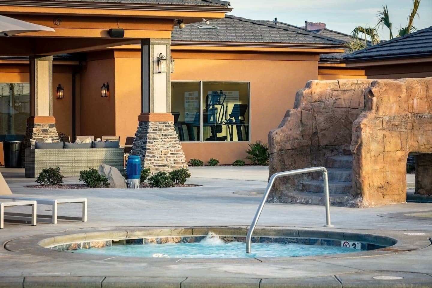 مغطس سبا خارجي