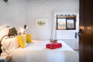 1 slaapkamer, een strijkplank/strijkijzer, gratis wifi, beddengoed