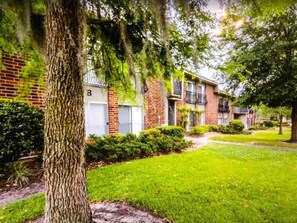 Exterior - 2 bedroom 1 bath condo 1 block to Shands (4) (Gainesville)