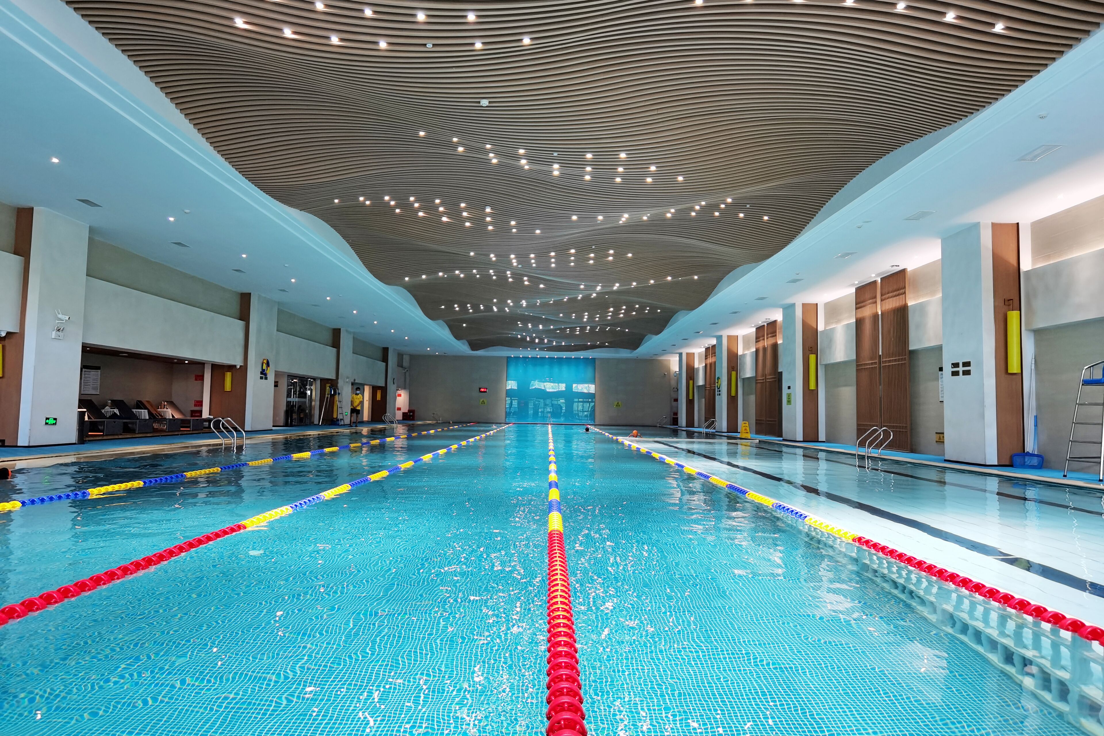 Indoor pool, seasonal outdoor pool, pool umbrellas, sun loungers