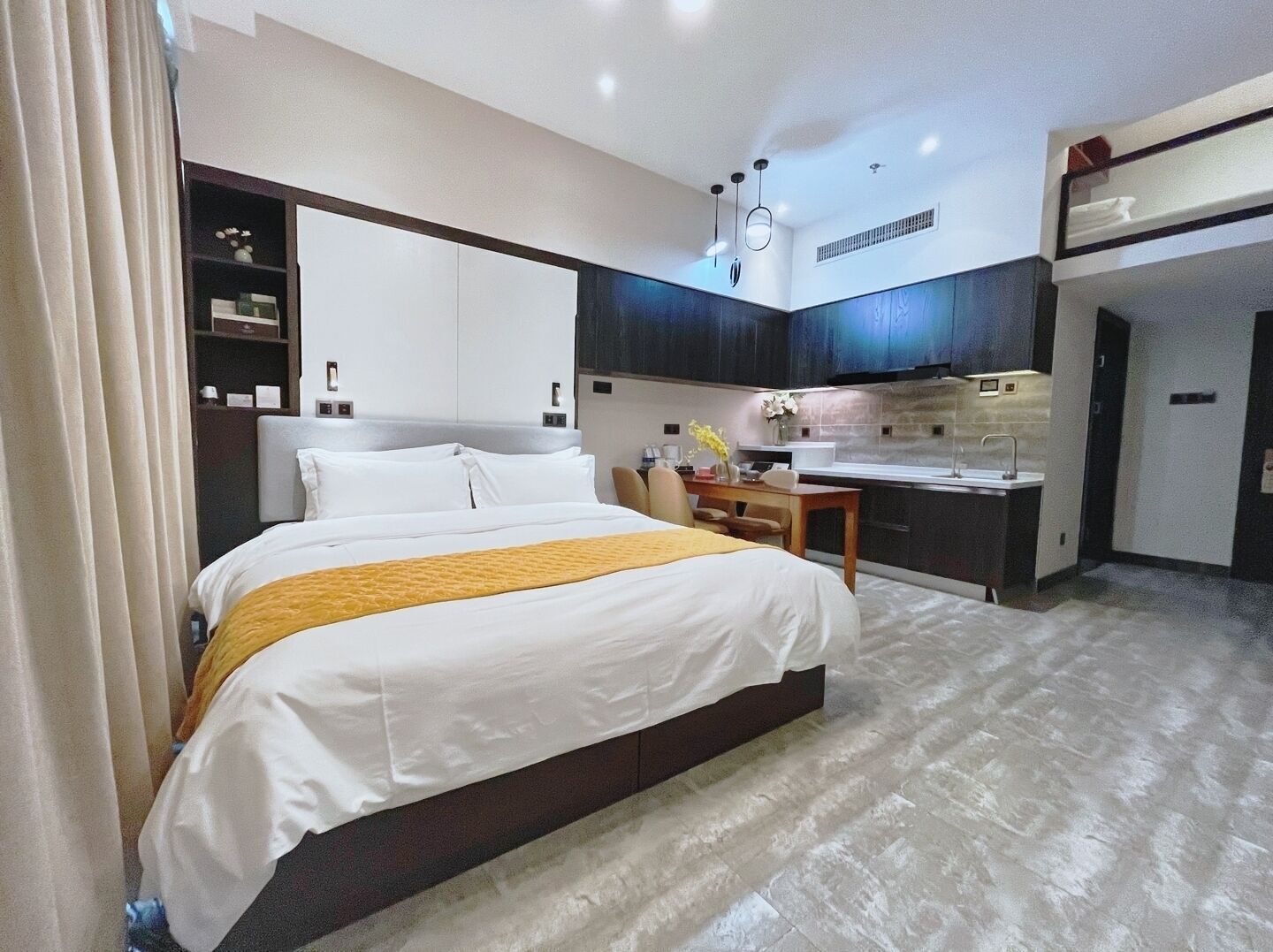 Premium bedding, down duvets, minibar, in-room safe