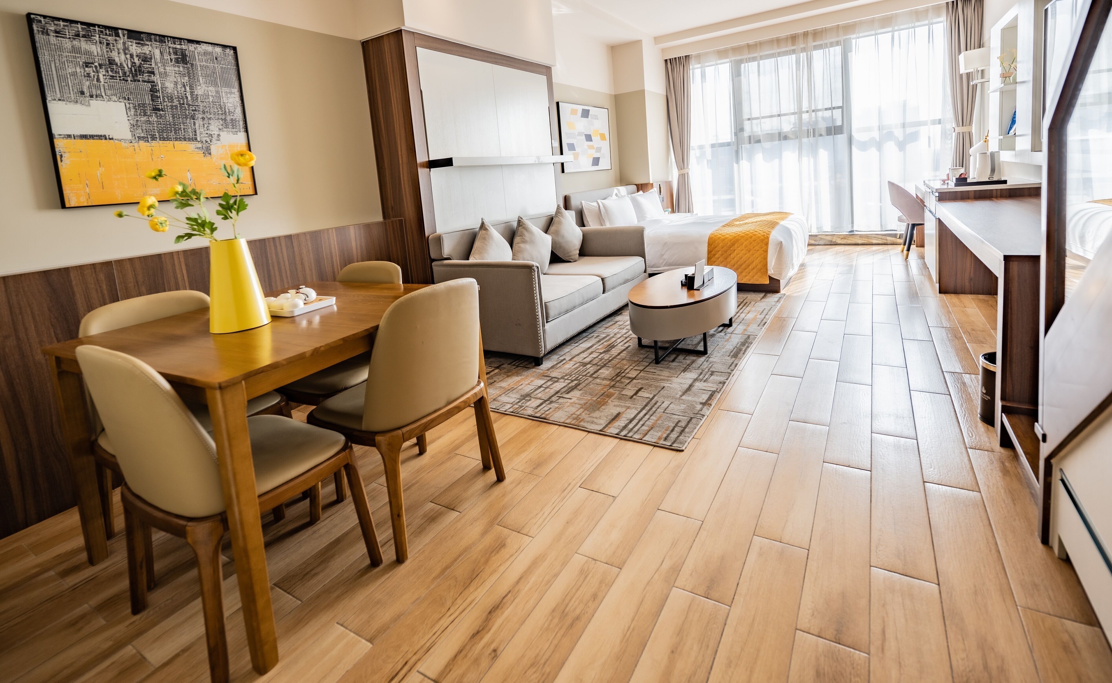 Premium bedding, down duvets, minibar, in-room safe