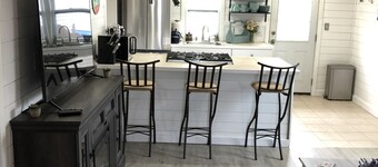 À seulement 200 pieds du lac. Kayaks et vélos inclus. Réductions pour les longs séjours