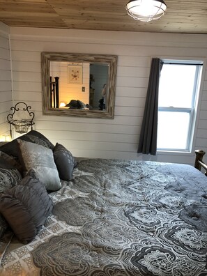 2 chambres, fer et planche à repasser, Wi-Fi gratuit, draps fournis