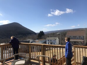 Property grounds - Pocono Jim Thorpe home - close to everything (Jim Thorpe)