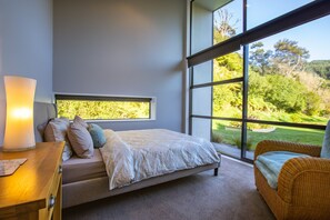 Luxury House, 3 Bedrooms | 3 bedrooms, Egyptian cotton sheets, premium bedding, down comforters - Jewel of Akatarawa (Upper Hutt)