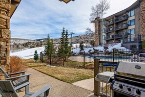 Property grounds - Steps to Outdoor Pool/Hot Tub! Patio with Grill, Wood Fireplace & Covered Parking (Snowmass Village)