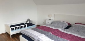 3 chambres, bureau, lit parapluie, Wi-Fi gratuit