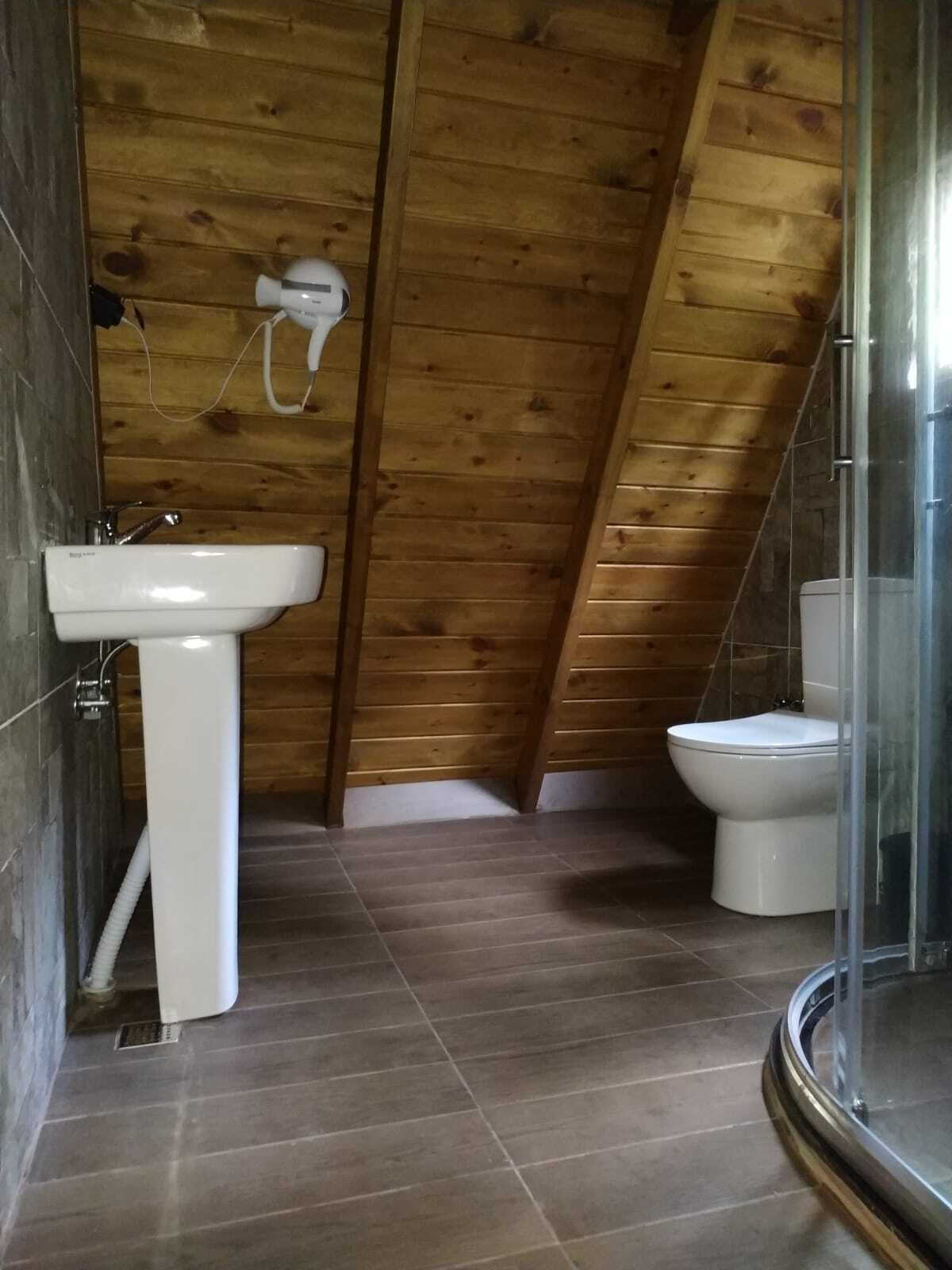 bungalow, lake view | bathroom shower