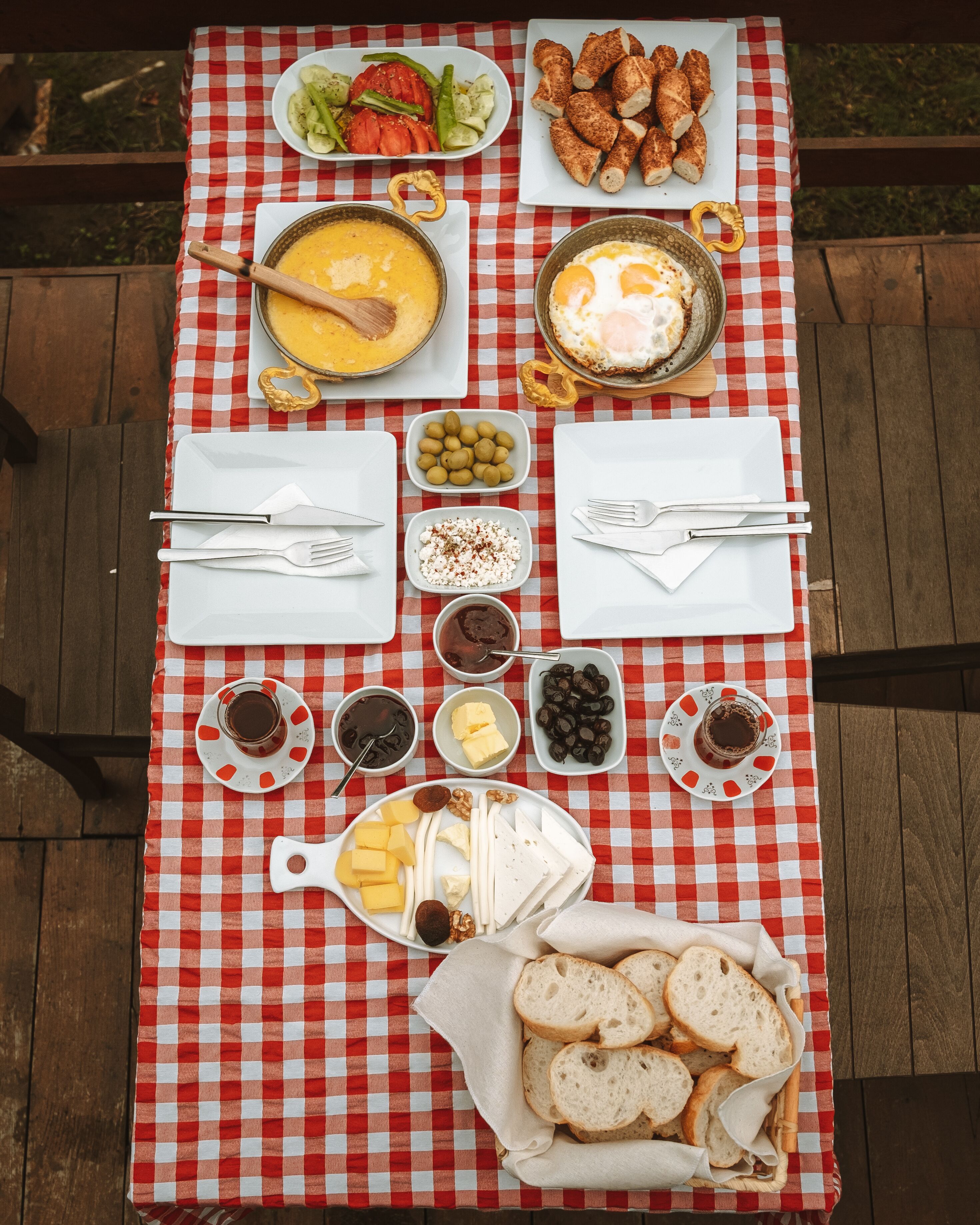 bungalow, lake view | private kitchen | electric kettle