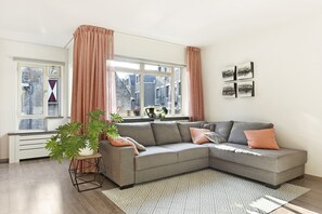 Televisio, kirjoja, stereot