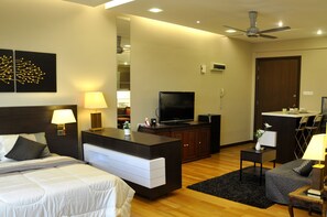 Fer et planche Ă repasser, Wi-Fi, draps fournis