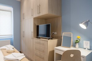 1 chambre, fer et planche à repasser, lit parapluie, Wi-Fi gratuit