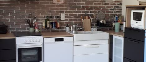 Fridge, microwave, oven, dishwasher