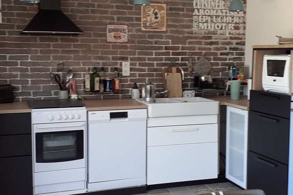 Réfrigérateur, micro-ondes, four, lave-vaisselle