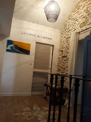 Interior - SUPERBLY RENOVATED AND DECORATED OLD HOUSE - SPACIOUS GARDEN (PENVINS)