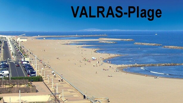 A beach with a long promenade, a clear sky, and the text "VALRAS-Plage" indicating the location. - 5 minutes from the beaches , Villa with  Pool, Boulodrome, Pinball and Babyfoot (Vendres)