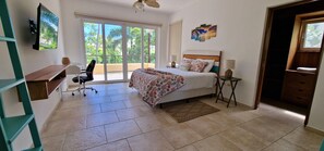 2 bedrooms, in-room safe, desk, iron/ironing board