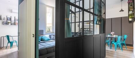 2 Schlafzimmer, Schreibtisch, Bügeleisen/Bügelbrett, WLAN