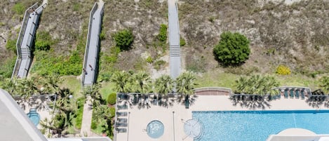 Piscina coperta, piscina all'aperto