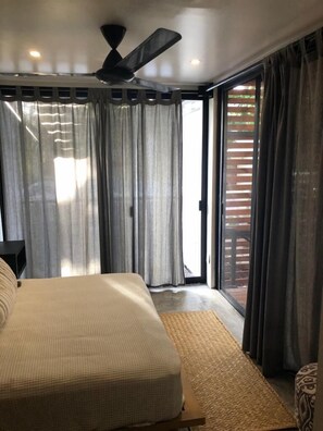 2 bedrooms, free WiFi, bed sheets, wheelchair access - TulumCasita...Perfect Beach Road Location (Tulum)