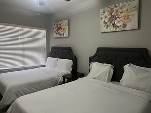 3 bedrooms, desk, iron/ironing board, WiFi