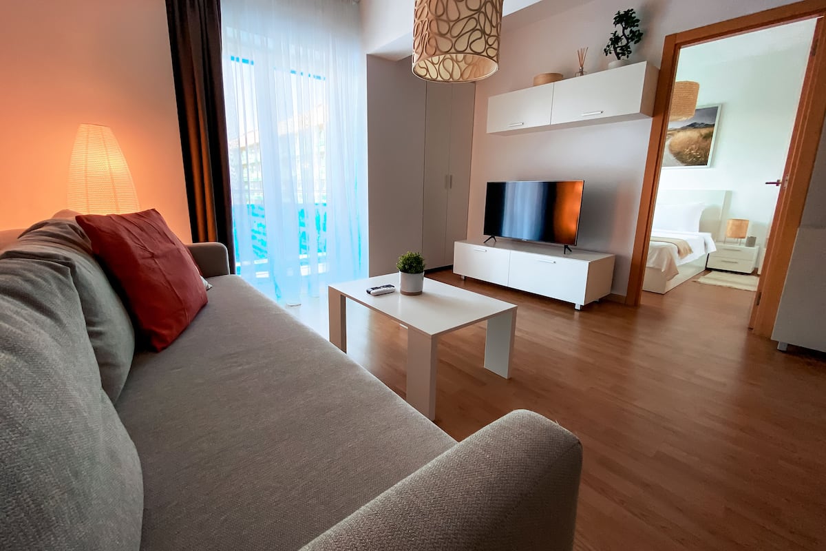Club Apartment | 1 bedroom, premium bedding, individually decorated