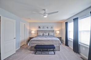 3 chambres, fer et planche à repasser, Wi-Fi gratuit, draps fournis
