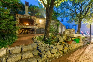 Área de parrillas y picnic