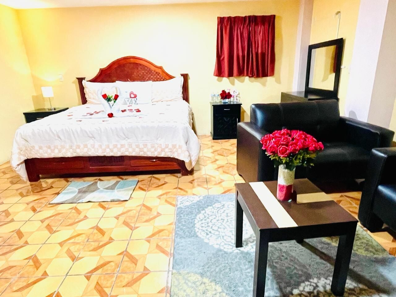 Habitación junior | Edredón, tabla de planchar con plancha, wifi gratis y ropa de cama 