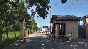 Front of property - Hotel Túnel Verde (Cachoeirinha)