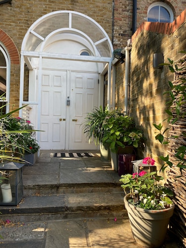 3 makuuhuoneen kaupunkitalo Chelsea Lontoossa