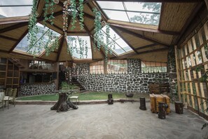 Gratis frukost med lokala rätter varje dag 